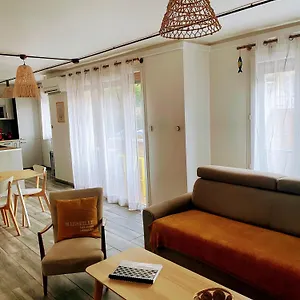 https://une-calanque-au-coeur-de-la-ville.fr-provencehotel.com